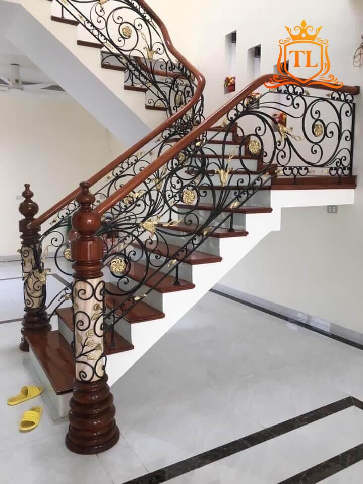 Cầu-Thang-Sắt-Nghệ-Thuật-3