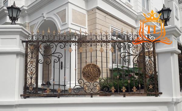Hàng rào sắt nghệ thuật sắt mỹ thuật đẹp