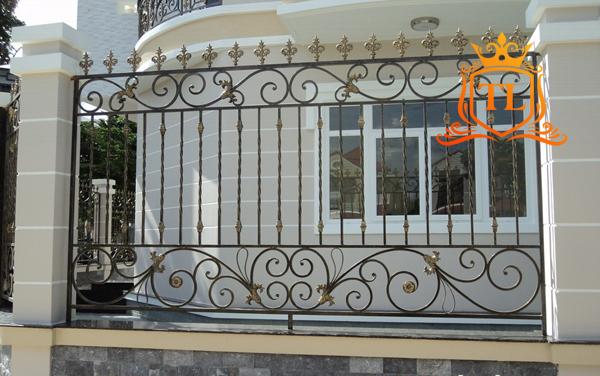 Hàng rào sắt nghệ thuật sắt mỹ thuật đẹp