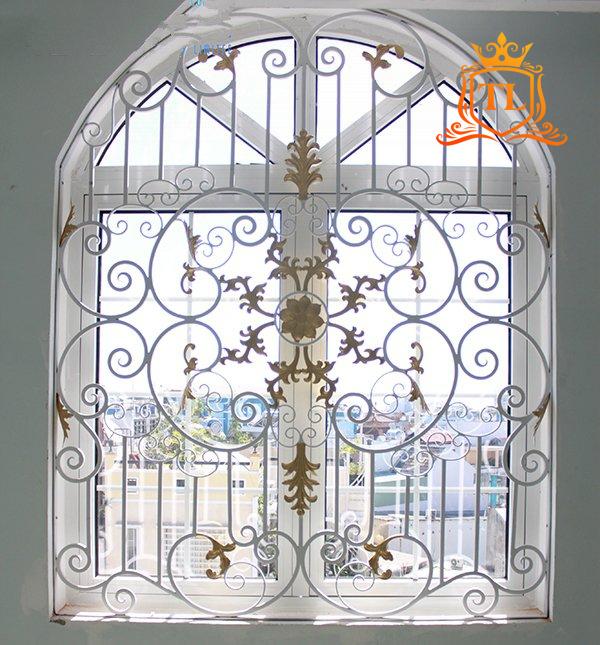 Mẫu hoa cửa sổ sắt nghệ thuật đẹp