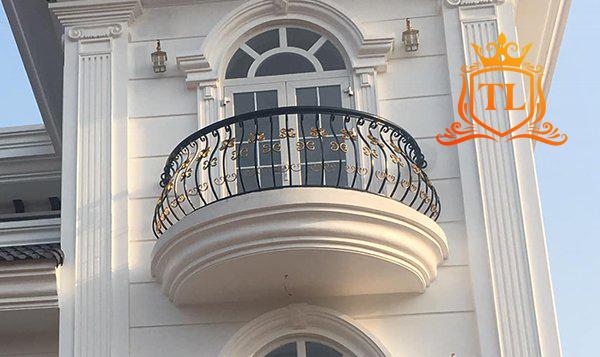 Mẫu lan can ban công sắt nghệ thuật, sắt mỹ thuật đẹp