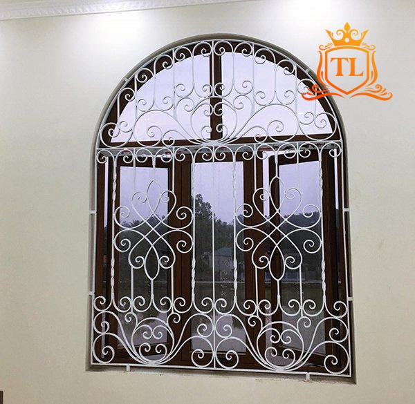 Mẫu cửa sổ hoa sắt nghệ thuật đẹp mới nhất